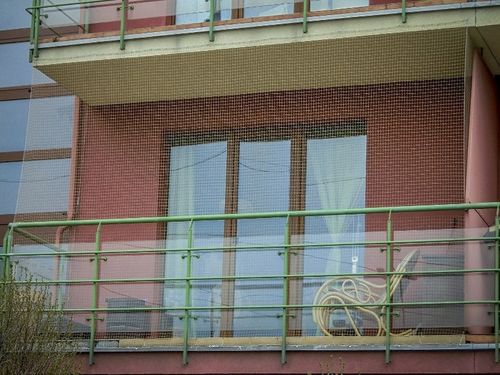 ZESTAW SIATKA NA BALKON DLA KOTA 8x2 BEZ WIERCENIA MARKA BEZPIECZNE KOTY na Arena.pl