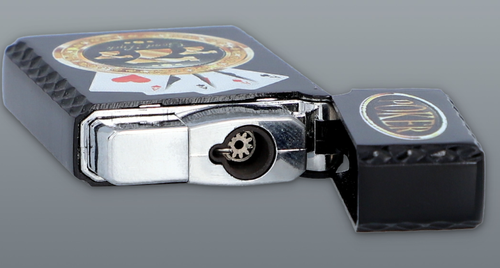 Elegancki Zestaw Prezentowy: Zapalniczka Benzynowa i Akcesoria Gry na Arena.pl