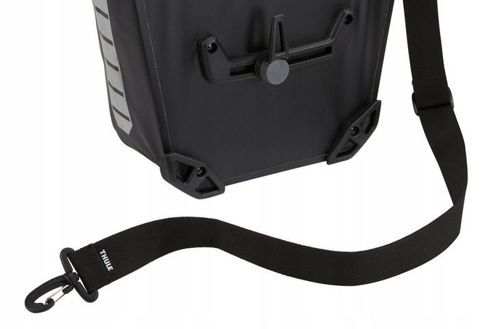 Thule Shield Pannier 17L miejska sakwa rowerowa zdjęcie 11