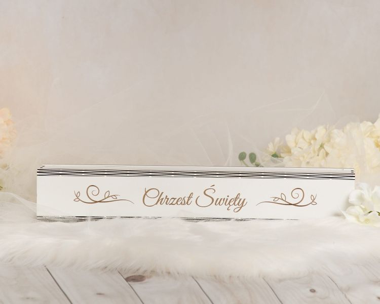 Białe pudełko na świecę do Chrztu Świętego z grawerem PCS-4 zdjęcie 1