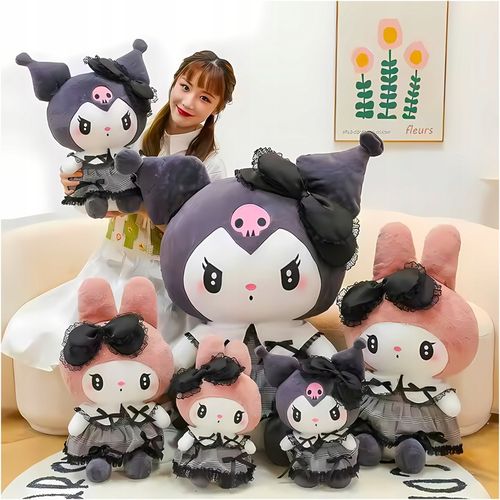 HELLO KITTY KUROMI MASKOTKA PLUSZAK ZABAWKA CZARNA SUKIENKA KOTEK 25CM na Arena.pl