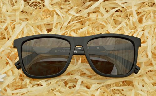 Okulary PRZECIWSŁONECZNE Nerd POLARYZACYJNE czarne na Arena.pl