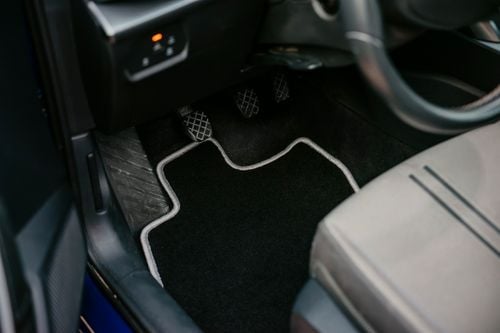 Dywaniki welurowe CARLUX-SILVER do Mitsubishi Eclipse IV coupe na Arena.pl