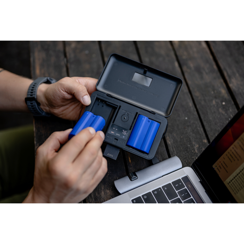 Ładowarka dwukanałowa Newell LCD-PB-SD do akumulatorów EN-EL14 do Nikon na Arena.pl