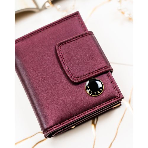 portfel damski ze skóry naturalnej i ekologicznej w fioletowym kolorze, na Arena.pl