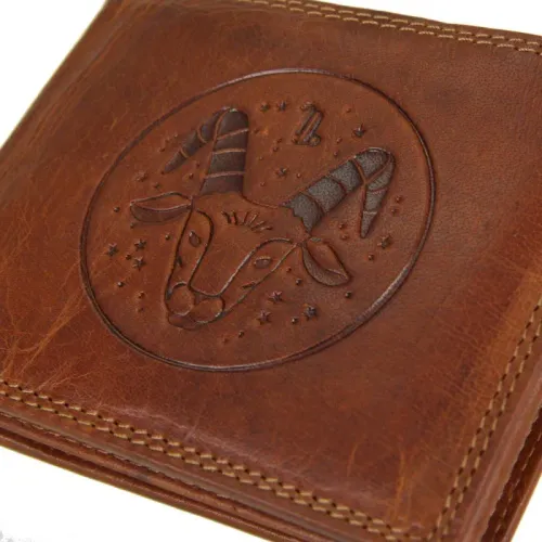 portfel męski brązowy poziomy ze znakiem zodiaku na Arena.pl