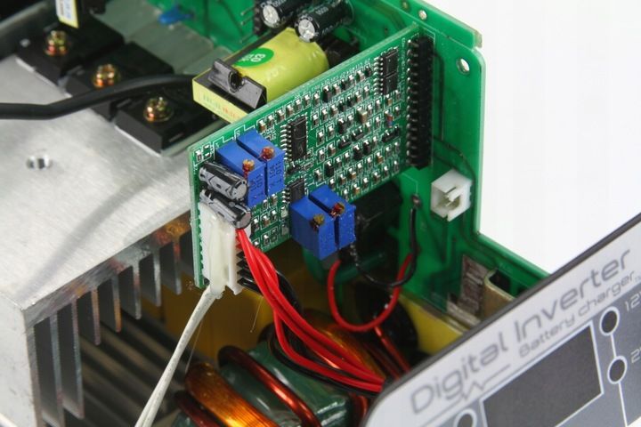 PROSTOWNIK INWERTOROWY 12V 24V ROZRUCH zdjęcie 1